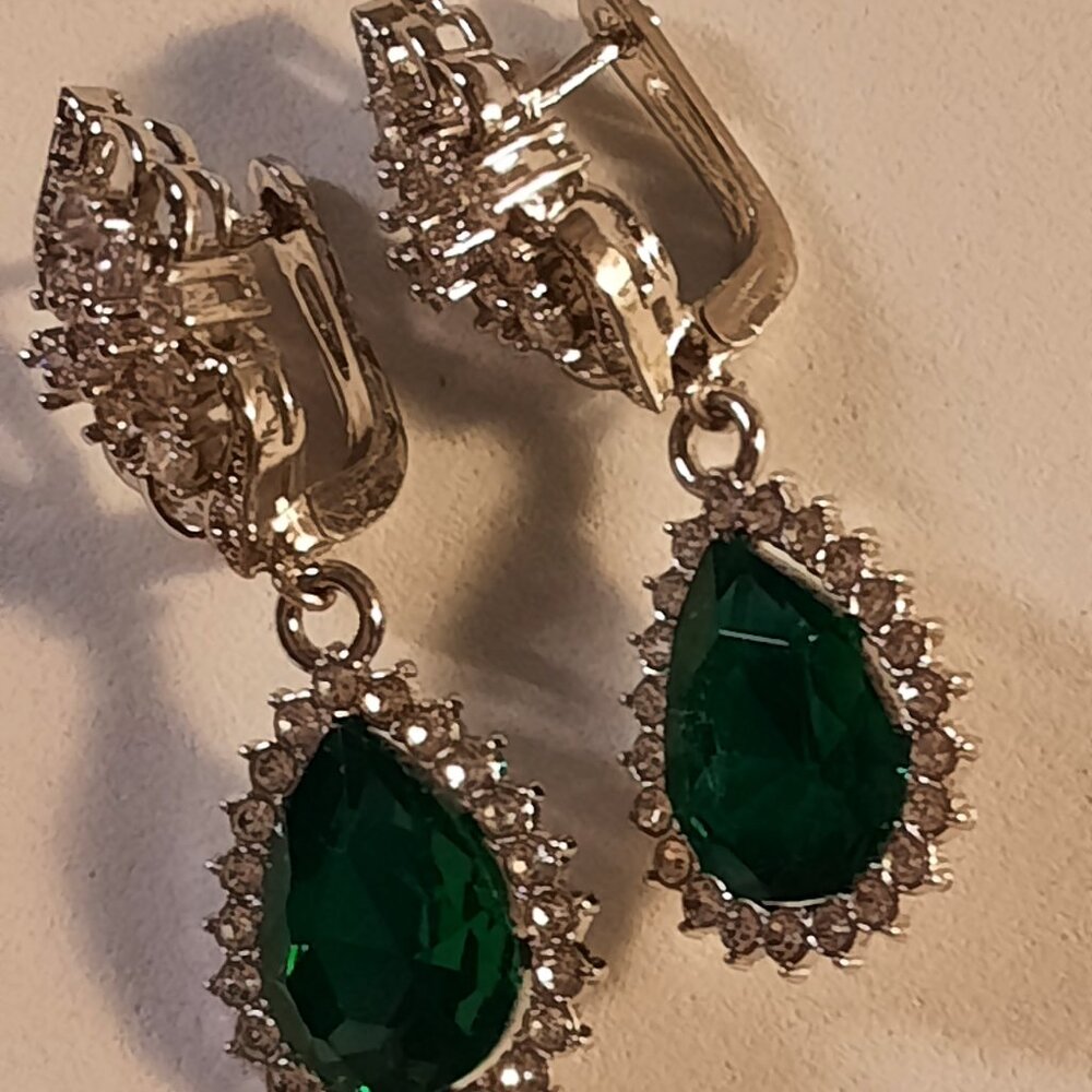 Brand New Dazzling Handmade Xmas Earrings